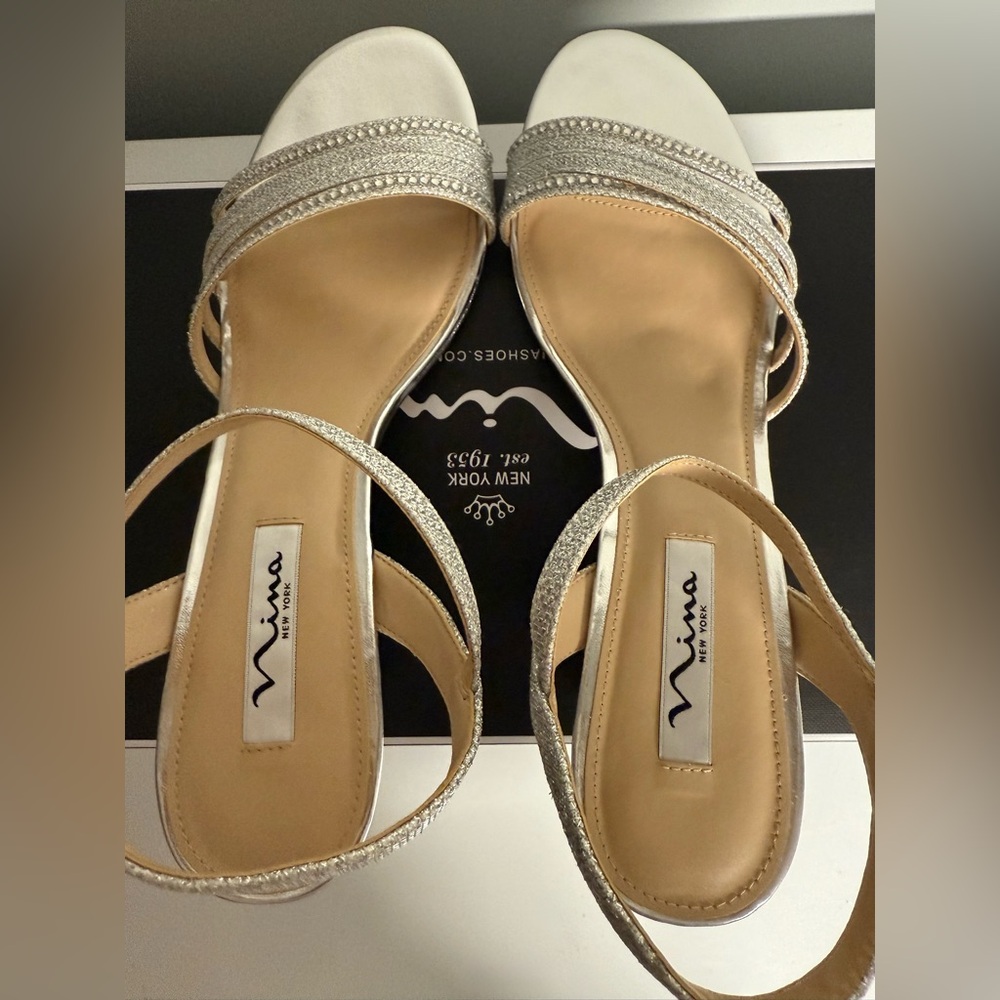 NWB - Nina Women's Nelena YF Evening Sandals / color silver size 10
